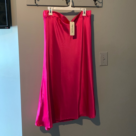 BRAND NEW Impressions Online Boutique Skirt 💕 - Picture 2 of 7